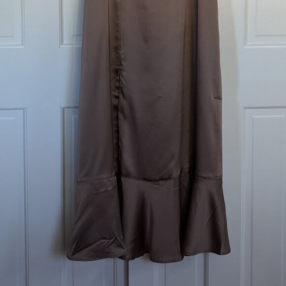 NWT Show Me Your Mumu Claire Midi Dress - Dune Luxe Satin / Mocha Mousse - Picture 5 of 8